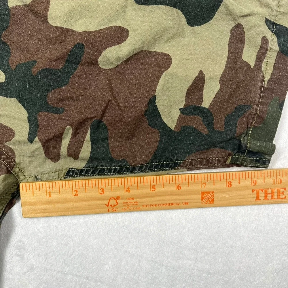 Levi's Camo Ripstop Cargo Shorts Mens 44 Woodland Camouflage Utility 9.5